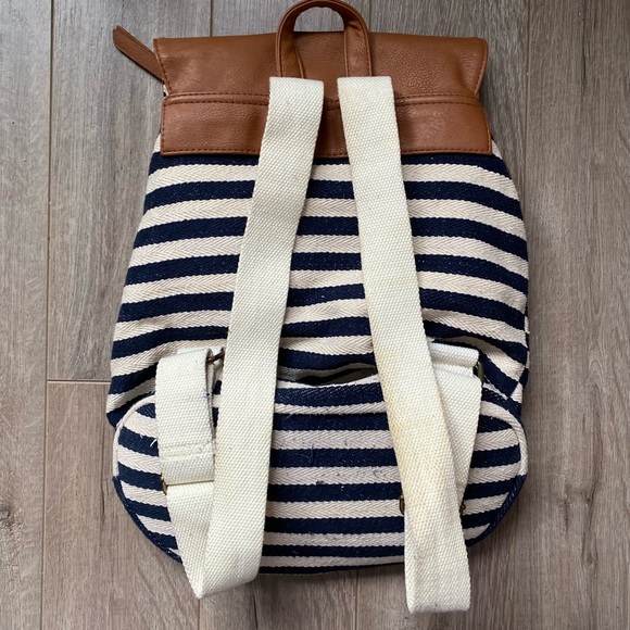 Adorable backpack - Picture 7 of 7